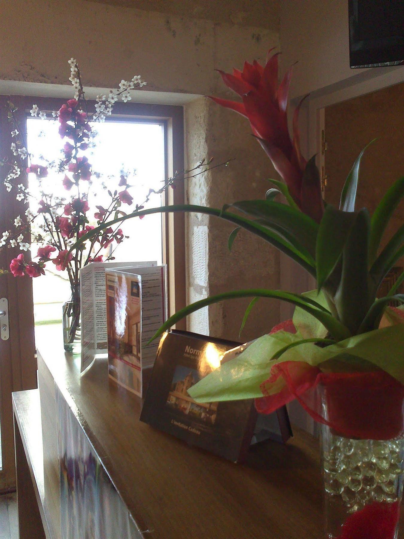 Domaine Du Normandoux, The Originals Relais Hotel Terce ภายนอก รูปภาพ