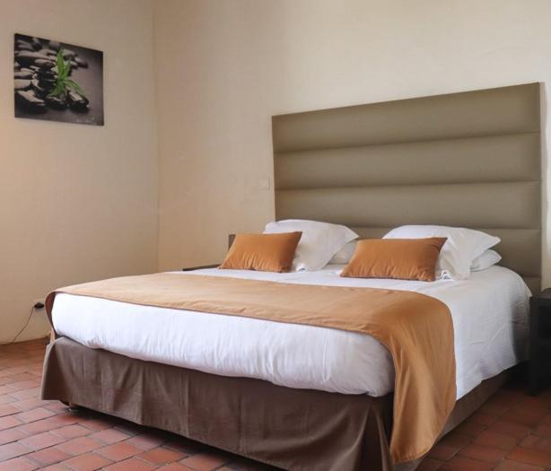 Domaine Du Normandoux, The Originals Relais Hotel Terce ภายนอก รูปภาพ