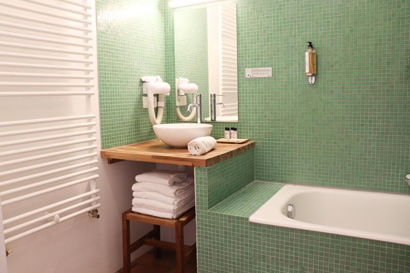 Domaine Du Normandoux, The Originals Relais Hotel Terce ภายนอก รูปภาพ